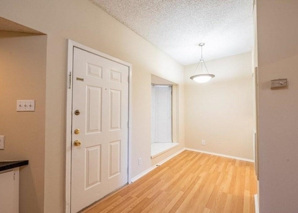 2818 Nueces St - Photo 1