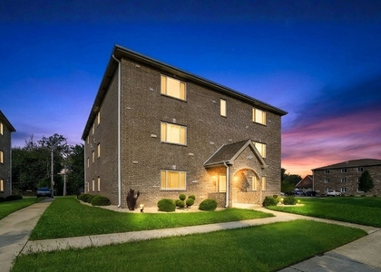 13906 Central Park Avenue - Photo 1