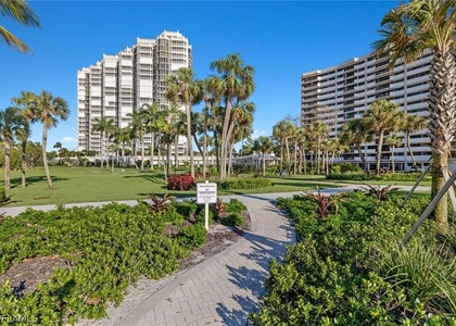 4021 Gulf Shore Boulevard N - Photo 1