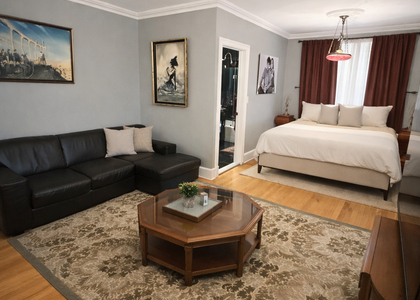 East 54th Street - Photo 1
