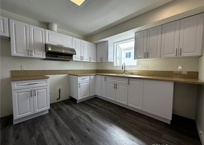4410 Bowman Blvd - Photo 1