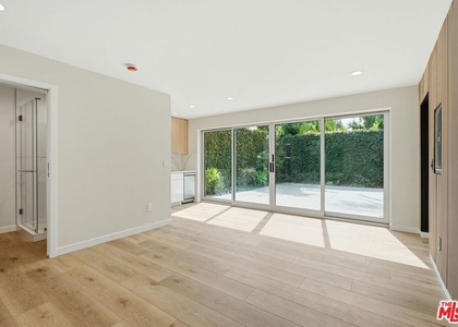 460 La Jolla Avenue - Photo 1