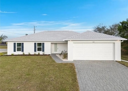 1618 Nw 5th Place - Photo 1