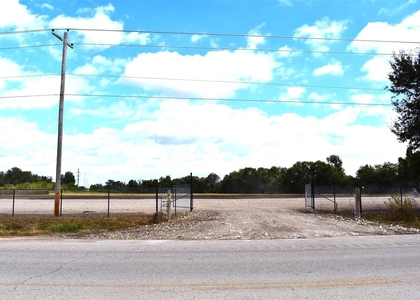8911 Fm 524 Road - Photo 1