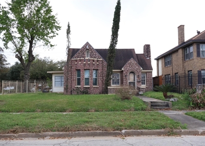 2322 Oakdale Street - Photo 1