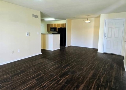 1001 Redwood Avenue - Photo 1