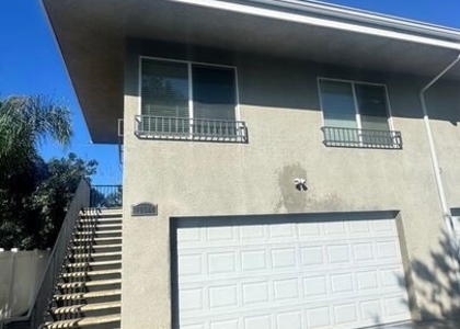 15360 Wyandotte Street - Photo 1