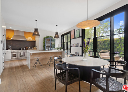 2065 Watsonia Terrace - Photo 1