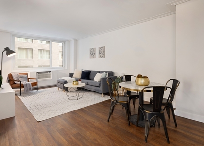 230 W 55th St - Photo 1