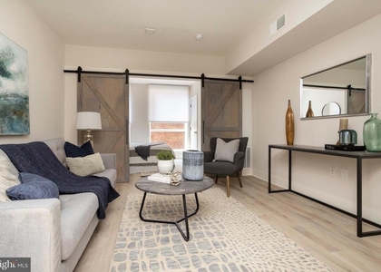 1805 N Howard Street - Photo 1