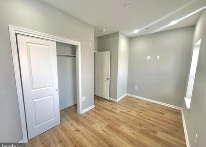 2215 N 10th Street - Photo 1