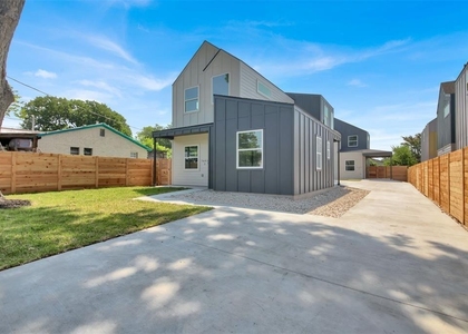 7603 Carver Ave - Photo 1