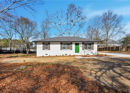 127 Perry Street - Photo 1