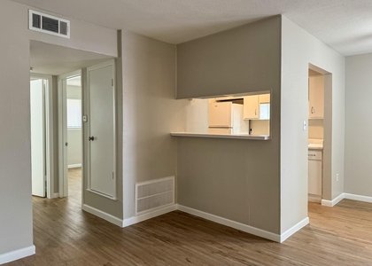 2101 6th Avenue N - Photo 1