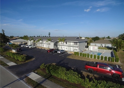 3705 Country Club Boulevard - Photo 1