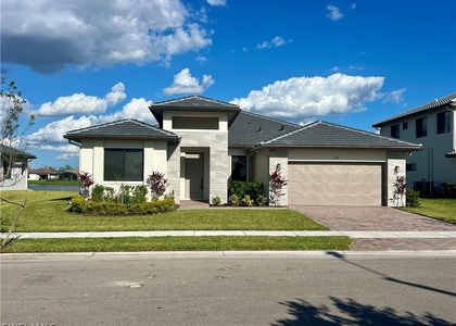 5114 Penella Avenue - Photo 1