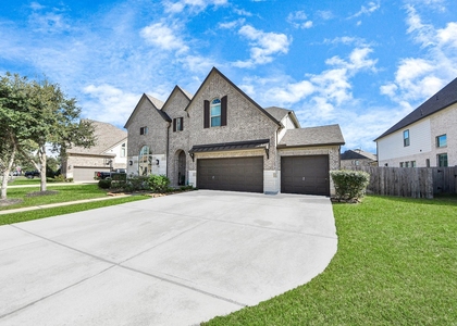 1911 Sapphire Pines Lane - Photo 1