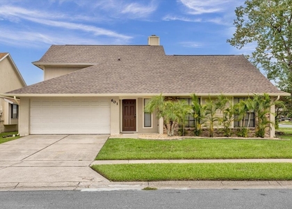 601 Tomlinson Terrace - Photo 1