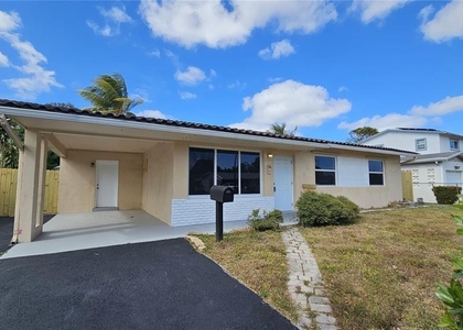 2771 Sw 3rd Street - Photo 1