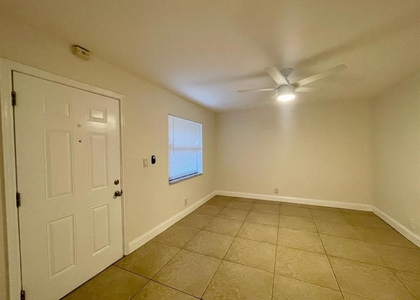 601 Ne 29th Drive - Photo 1