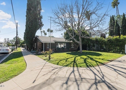 13902 Calvert Street - Photo 1