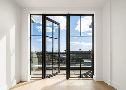 22-18 Jackson Avenue - Photo 1