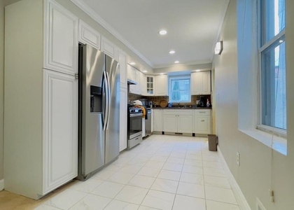 719 N Uber Street - Photo 1