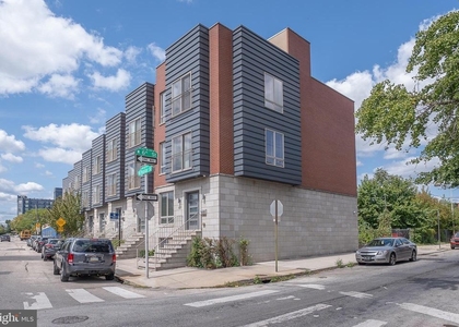 601 Poplar Street - Photo 1