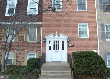 722 Quince Orchard Boulevard - Photo 1