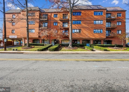 8 Russell Avenue - Photo 1