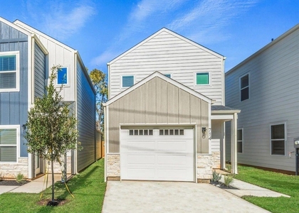 714 West Dallas Street - Photo 1