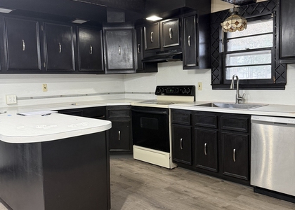 16 Saint Lawrence Street - Photo 1