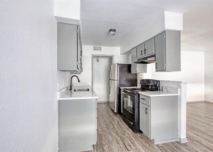 916 Isbell Road - Photo 1