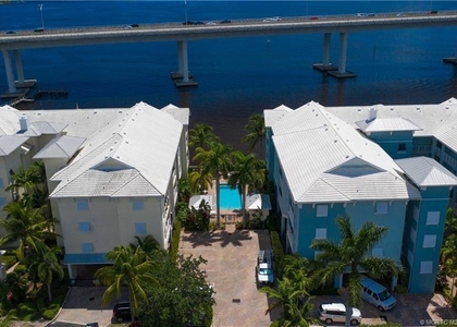 275 Nw Flagler Avenue - Photo 1