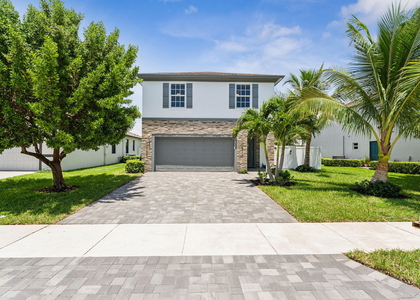 522 Lucky Lane - Photo 1