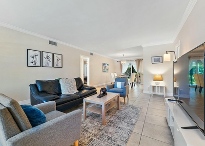 3036 Park Avenue - Photo 1