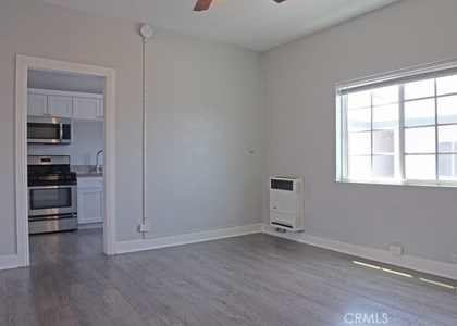 3111 Kenwood Avenue - Photo 1