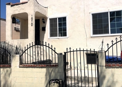 1010 Tremont St - Photo 1