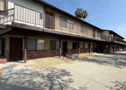 300 S 5th - Photo 1
