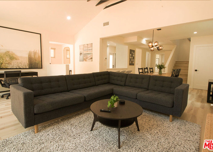 9042 Phyllis Avenue - Photo 1