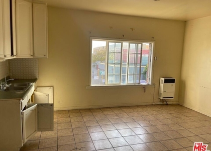 1005 W 46th Avenue - Photo 1