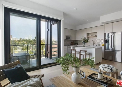 10310 Santa Monica Boulevard - Photo 1
