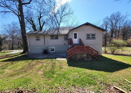 2308 Lakewood Avenue Sw - Photo 1