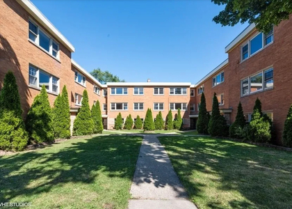 6515 N Seeley Avenue - Photo 1