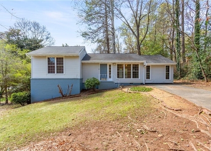 2866 Highland Drive Se - Photo 1