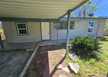 6015 Beekman Road - Photo 1