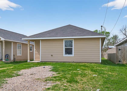 7521 Dyer Street - Photo 1