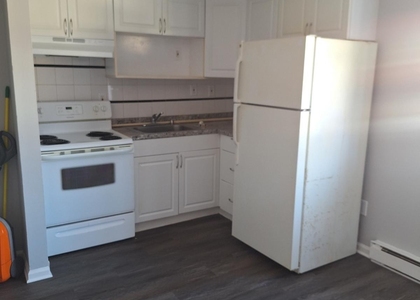 217 Hollister Avenue - Photo 1
