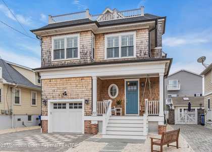 32 3rd Avenue - Photo 1