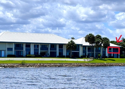 175 Se Saint Lucie Boulevard - Photo 1